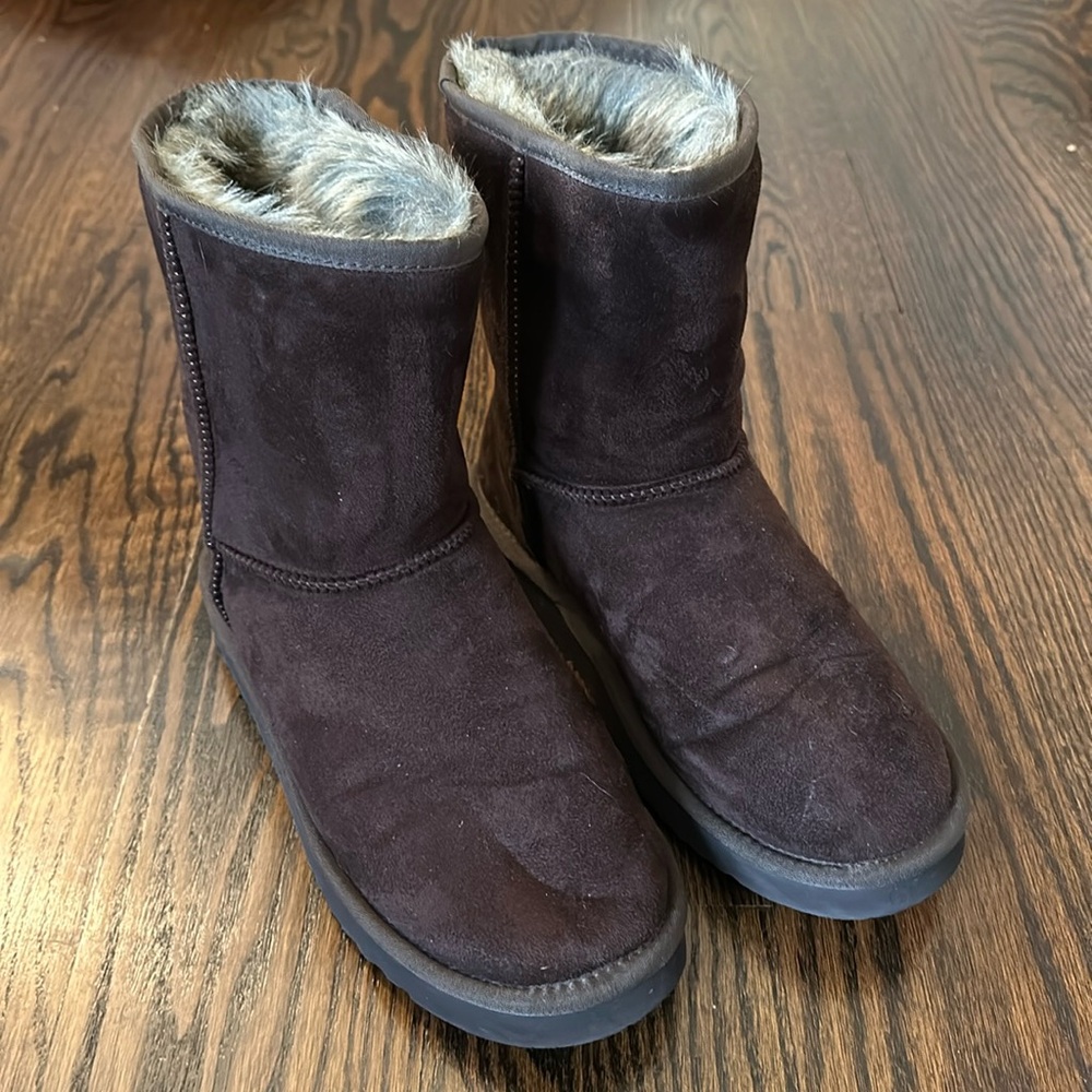 Men’s PawJ (Vegan Uggs) Boots Size 10
